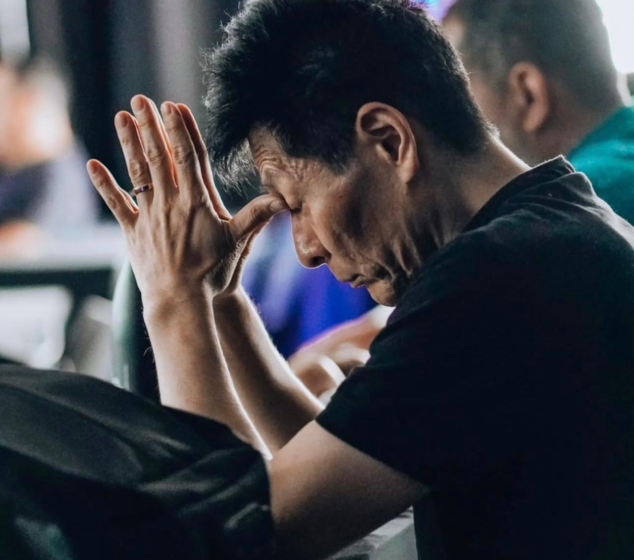 Momento de oração e transformação