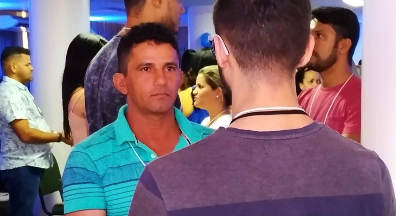 Conversa transformadora entre participantes